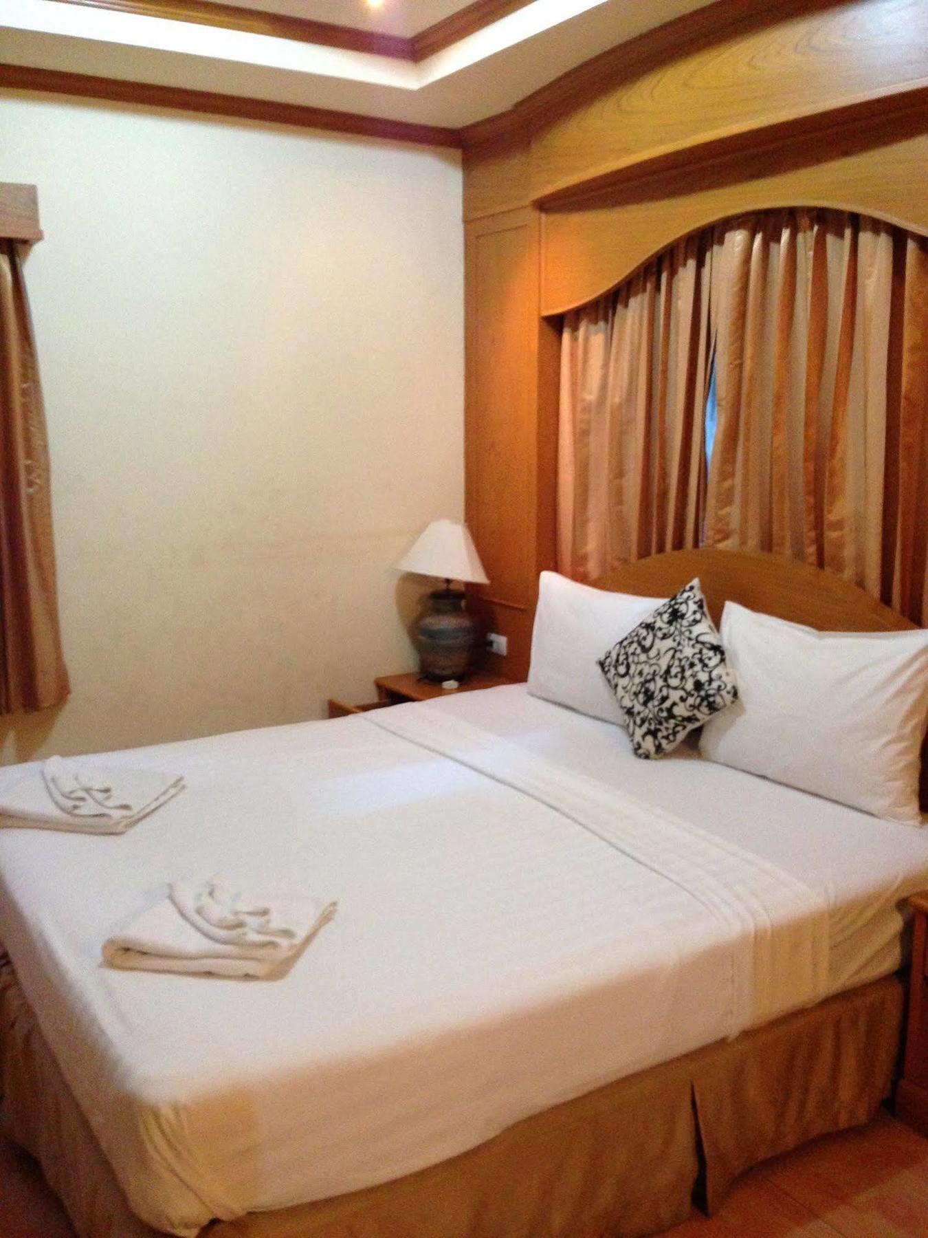 The House Patong Hotel Ngoại thất bức ảnh