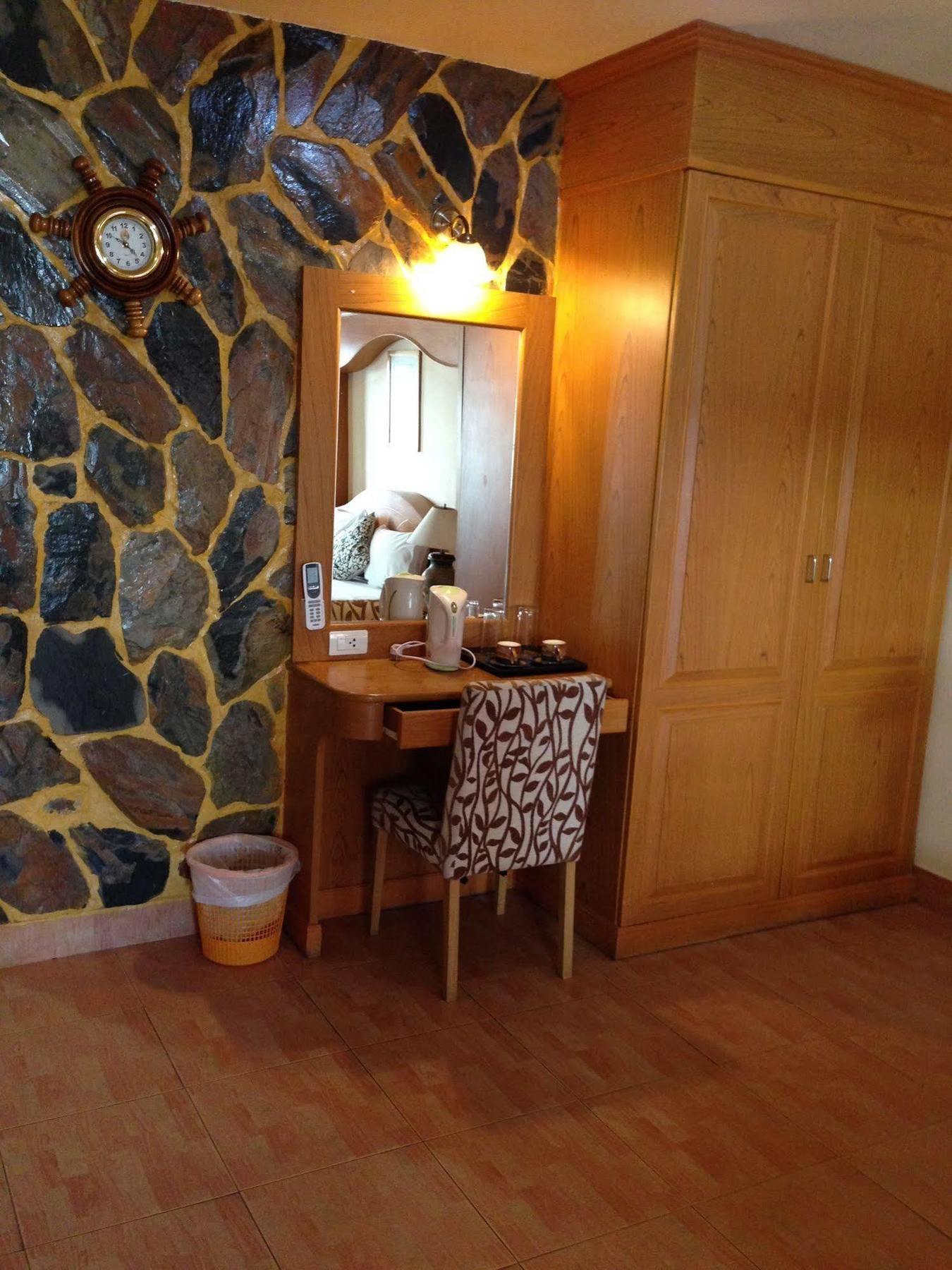 The House Patong Hotel Ngoại thất bức ảnh