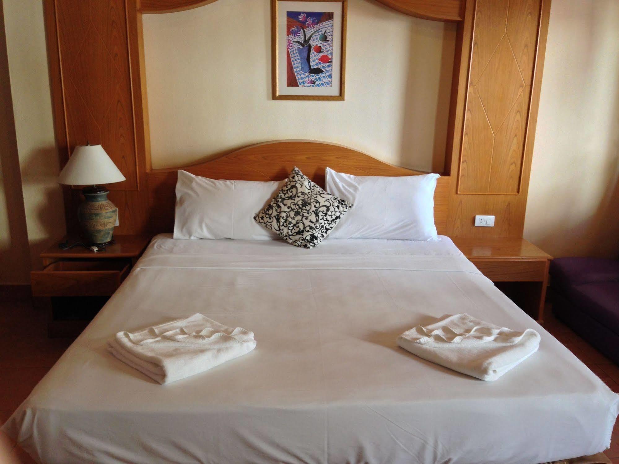 The House Patong Hotel Ngoại thất bức ảnh