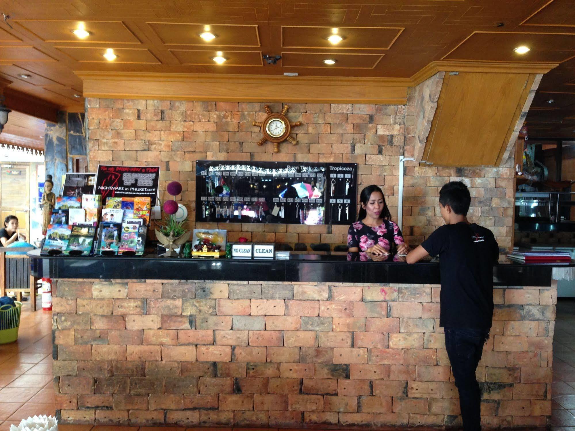 The House Patong Hotel Ngoại thất bức ảnh