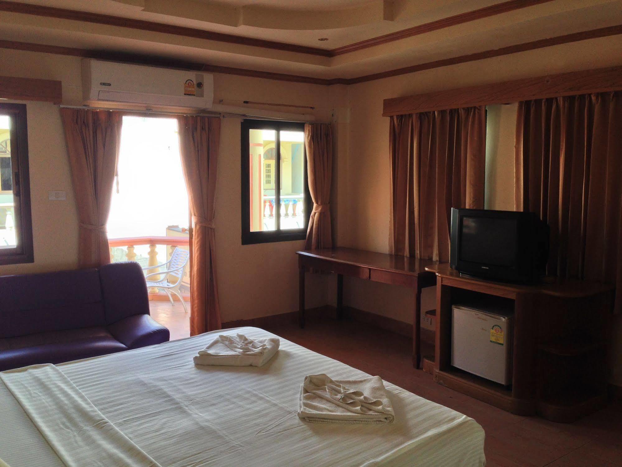 The House Patong Hotel Ngoại thất bức ảnh