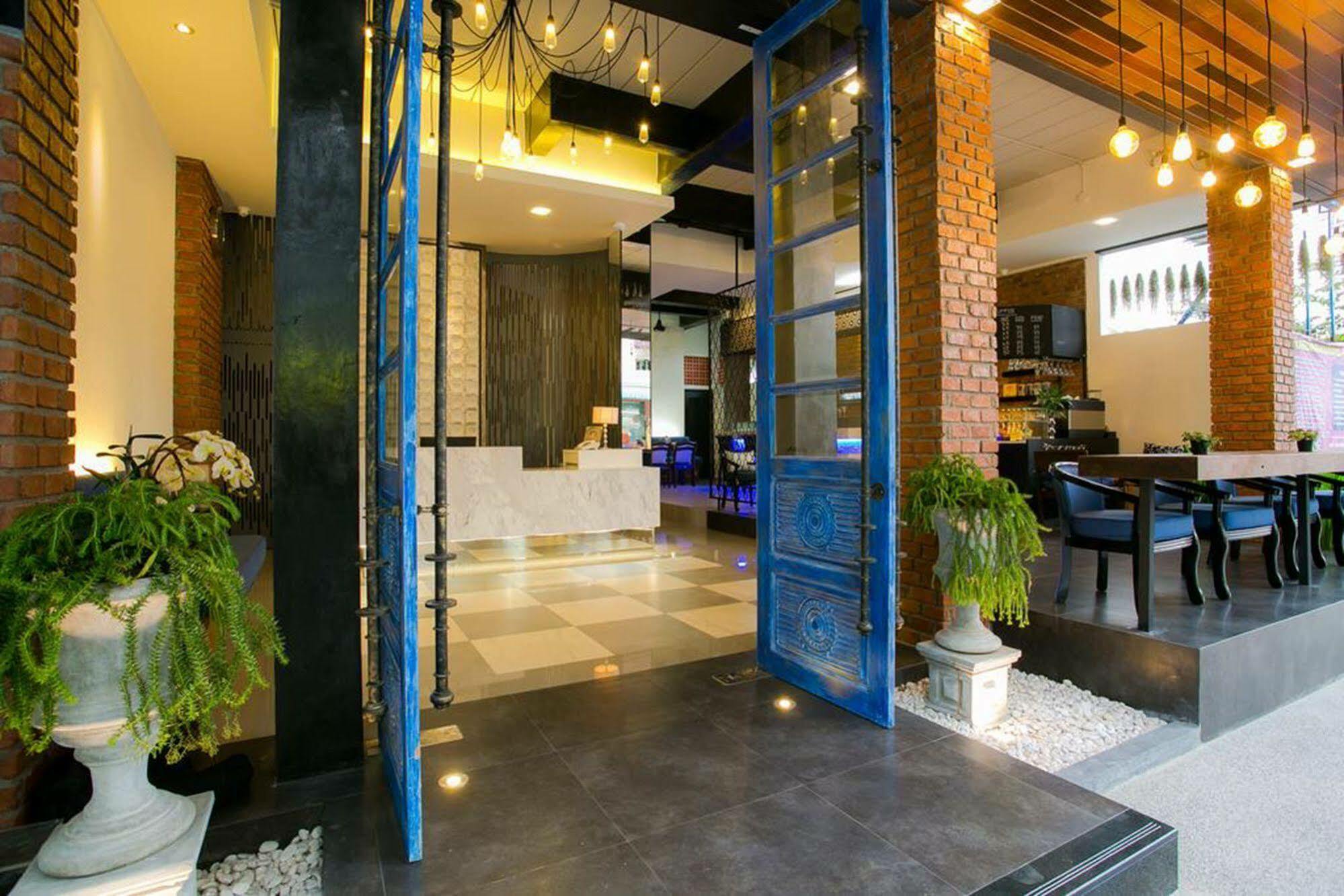 The House Patong Hotel Ngoại thất bức ảnh