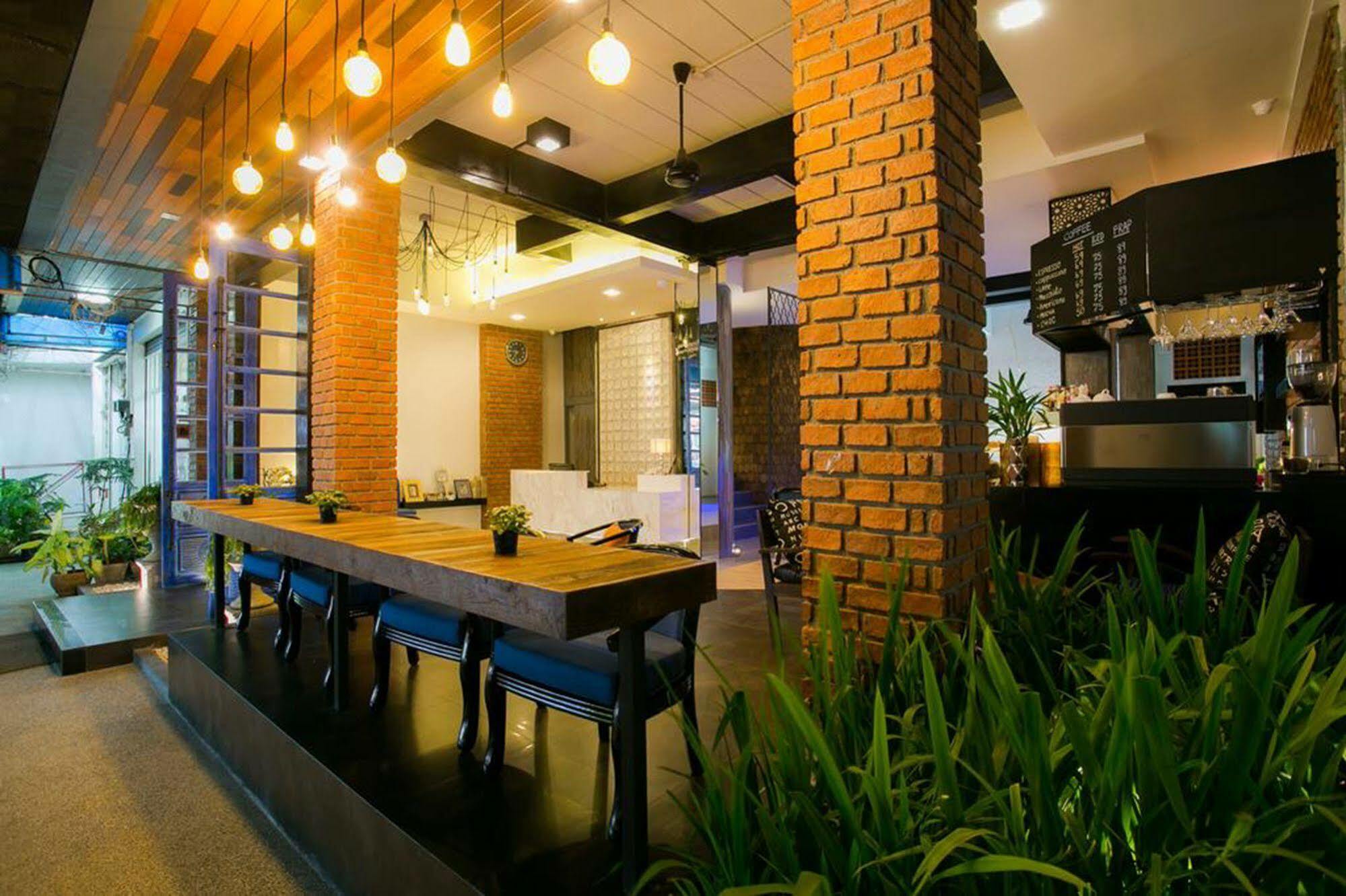 The House Patong Hotel Ngoại thất bức ảnh